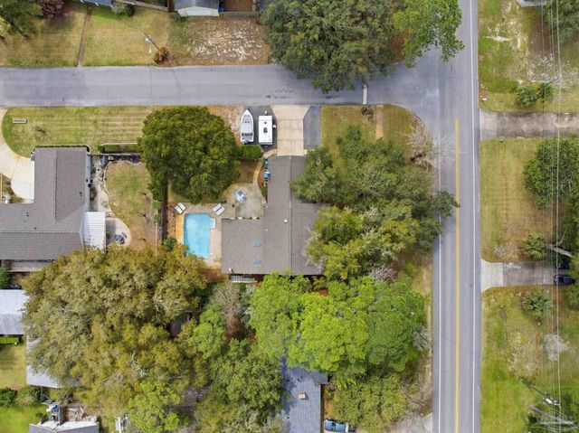 116 S Sunset Blvd, Gulf Breeze, FL 32561