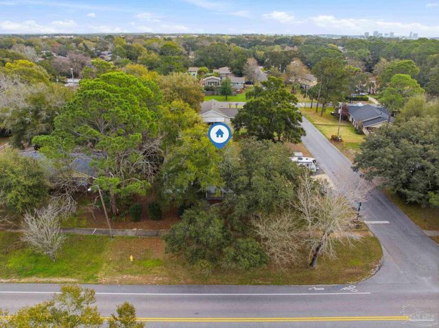 116 S Sunset Blvd, Gulf Breeze, FL 32561