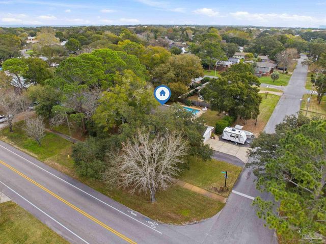 116 S Sunset Blvd, Gulf Breeze, FL 32561