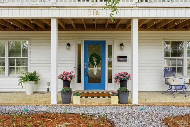 116 S Sunset Blvd, Gulf Breeze, FL 32561