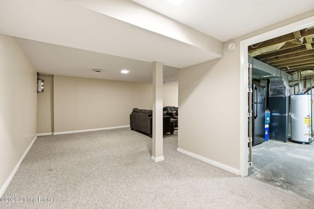 9710 Fairground Rd, Louisville, KY 40291