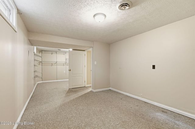 9710 Fairground Rd, Louisville, KY 40291