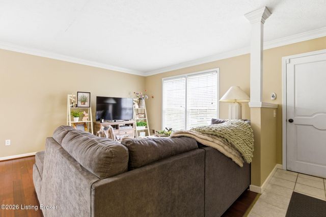 9710 Fairground Rd, Louisville, KY 40291