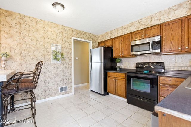 9710 Fairground Rd, Louisville, KY 40291