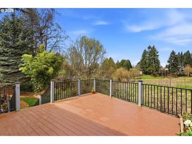 2055 Se OAK CREST Dr, Hillsboro, OR 97123