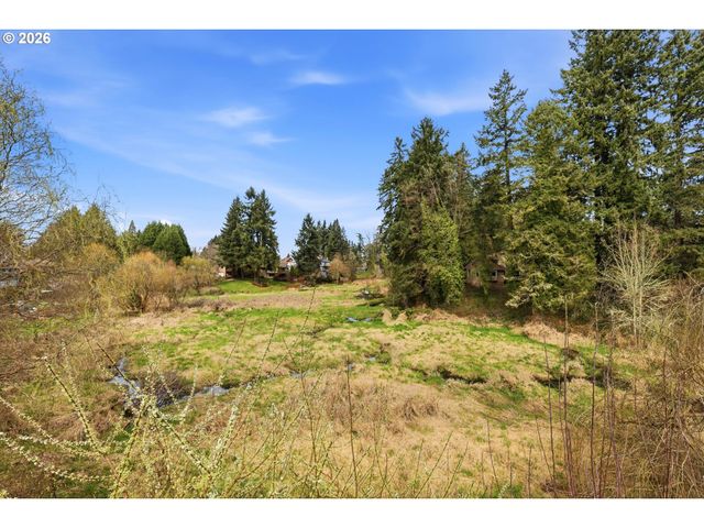 2055 Se OAK CREST Dr, Hillsboro, OR 97123