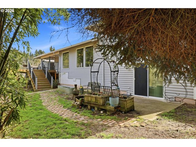 2055 Se OAK CREST Dr, Hillsboro, OR 97123