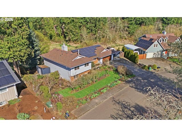 2055 Se OAK CREST Dr, Hillsboro, OR 97123