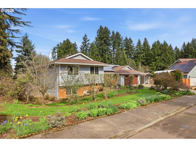 2055 Se OAK CREST Dr, Hillsboro, OR 97123