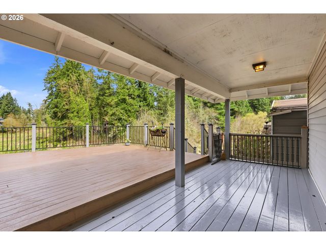 2055 Se OAK CREST Dr, Hillsboro, OR 97123