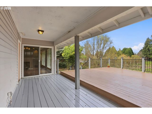 2055 Se OAK CREST Dr, Hillsboro, OR 97123