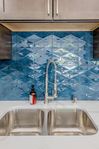 6667 Elwood Drive NW, Los Ranchos, NM 87107
