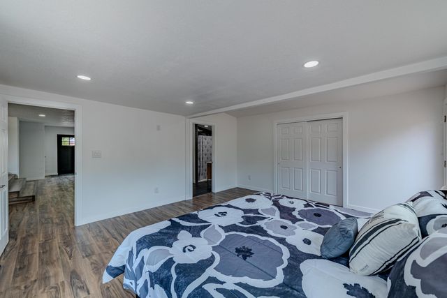 6667 Elwood Drive NW, Los Ranchos, NM 87107