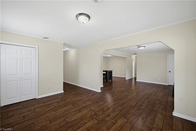 8933 Ambridge Drive, Kernersville, NC 27284