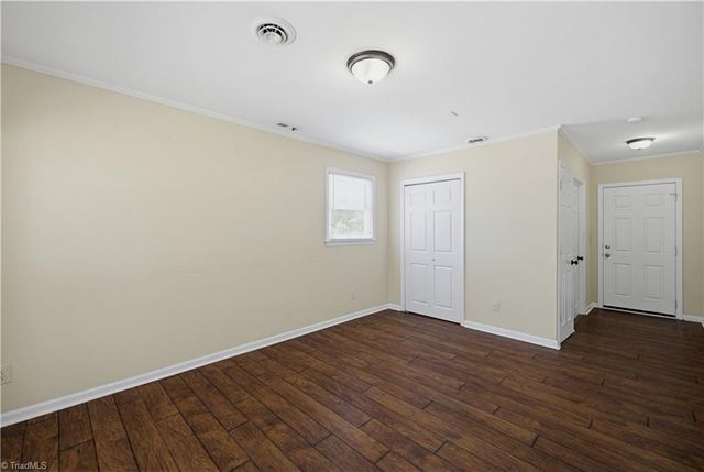 8933 Ambridge Drive, Kernersville, NC 27284