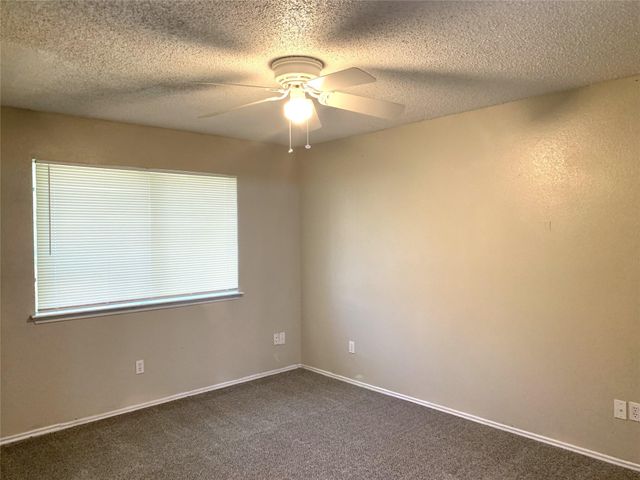 2002 Greencourt Drive, Missouri City, TX 77489