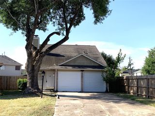 2002 Greencourt Drive, Missouri City, TX 77489
