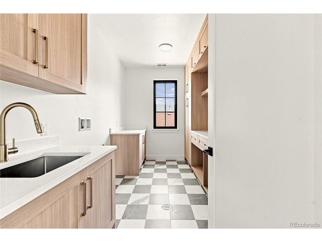 829 S Race St, Denver, CO 80209
