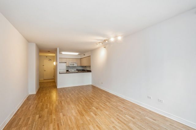 512 N MCCLURG Court 711, Chicago, IL 60611