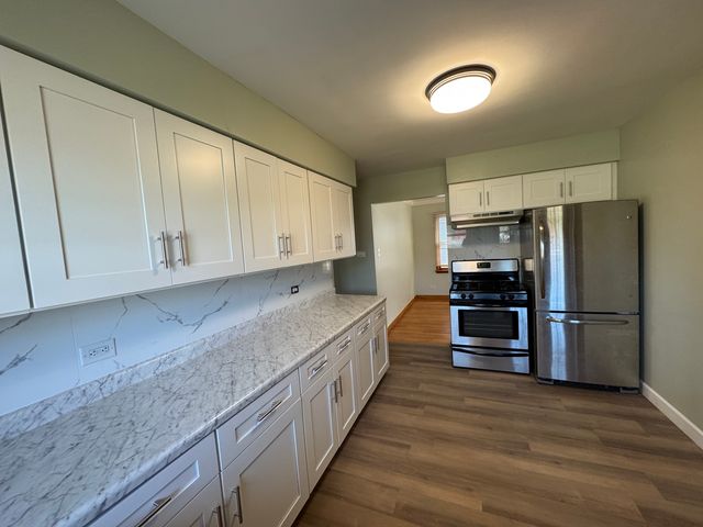 2621 Ridge Road, Lansing, IL 60438