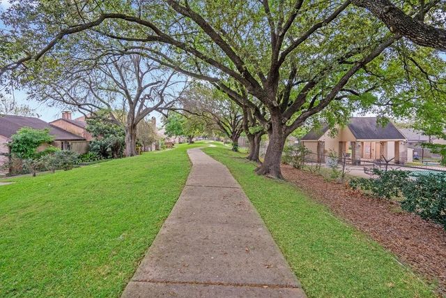 8583 Wilcrest Drive, Houston, TX 77099