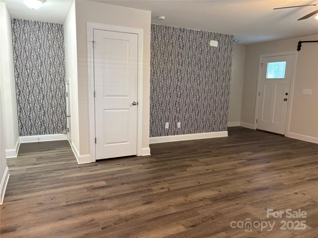 1209 Gaston Avenue, Gastonia, NC 28052