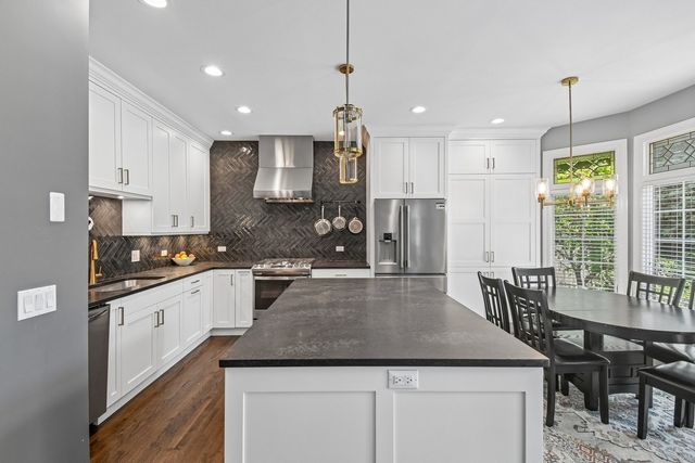 1491 Cress Creek Court, Naperville, IL 60563