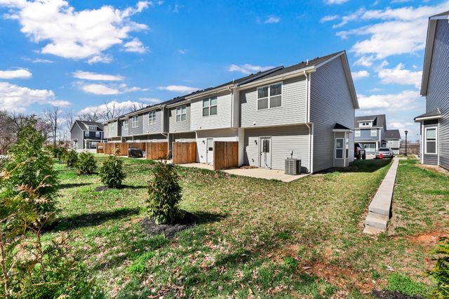 314 Front Ridge Circle, Clarksville, TN 37040