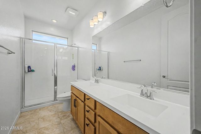 8730 W VISTA Avenue, Glendale, AZ 85305