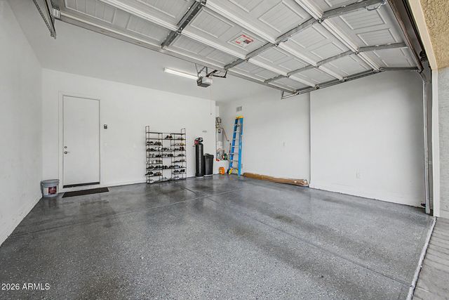 8730 W VISTA Avenue, Glendale, AZ 85305