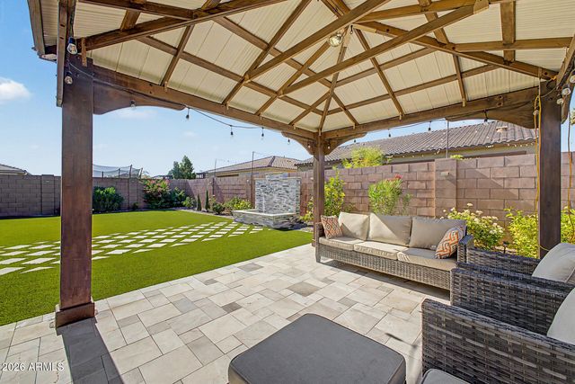 8730 W VISTA Avenue, Glendale, AZ 85305