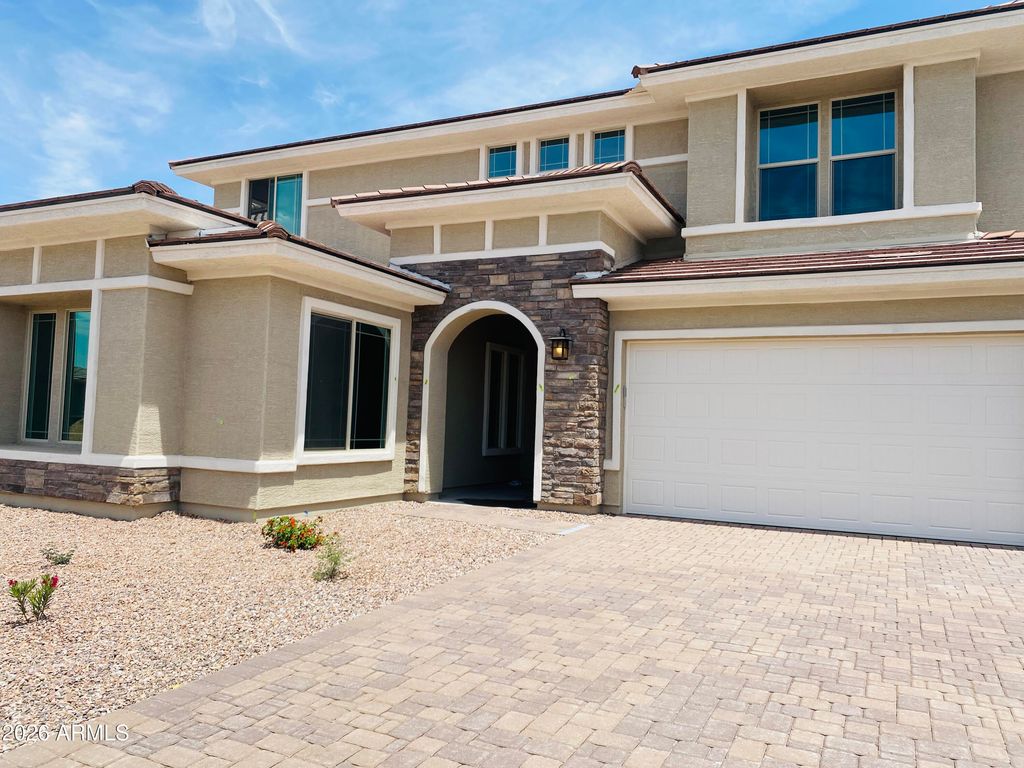 8730 W VISTA Avenue, Glendale, AZ 85305