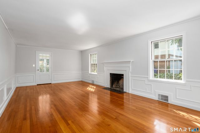 20 Staples Place, West Hartford, CT 06107