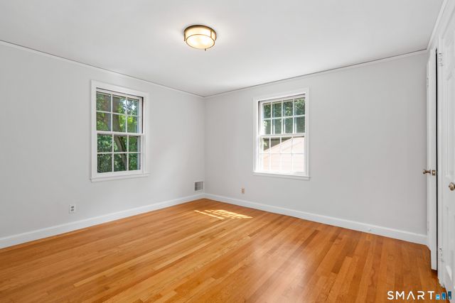 20 Staples Place, West Hartford, CT 06107
