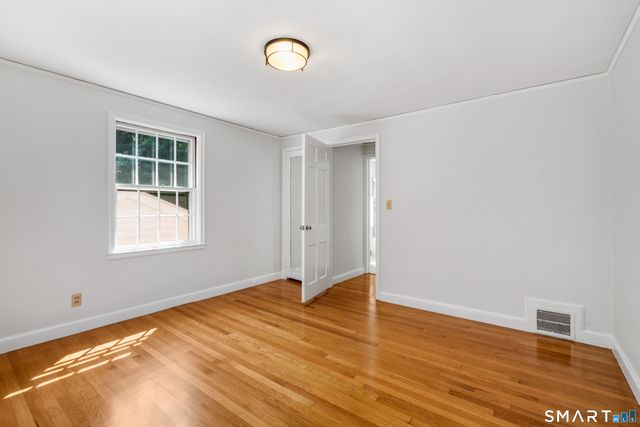 20 Staples Place, West Hartford, CT 06107