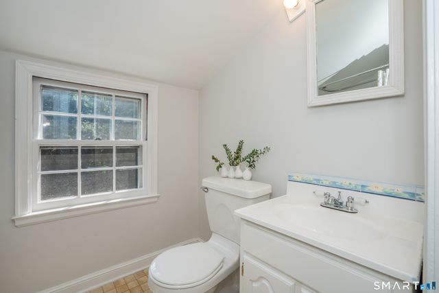 20 Staples Place, West Hartford, CT 06107
