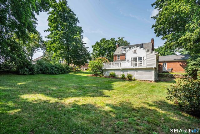 20 Staples Place, West Hartford, CT 06107