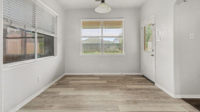 8410 Piping Rock, Baytown, TX 77523
