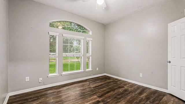 8410 Piping Rock, Baytown, TX 77523