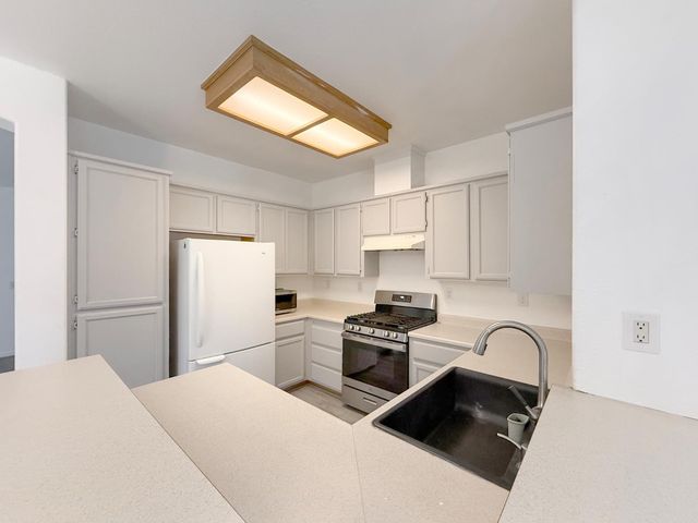 2196 Roberta Ave, Marysville, CA 95901