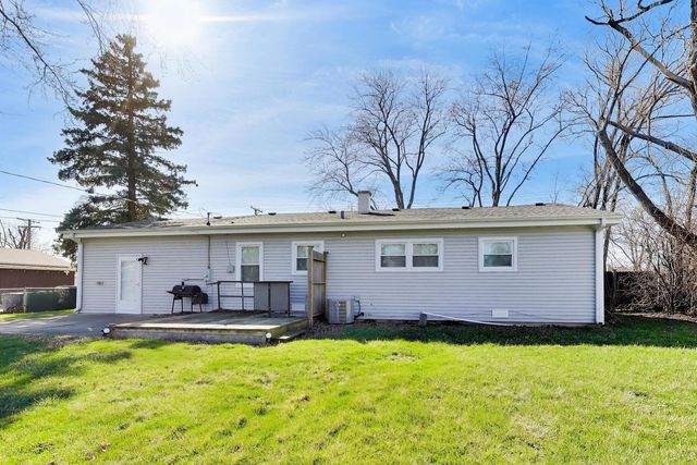 2N135 Bloomingdale Road, Glen Ellyn, IL 60139