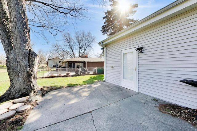 2N135 Bloomingdale Road, Glen Ellyn, IL 60139