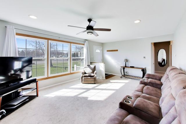 2N135 Bloomingdale Road, Glen Ellyn, IL 60139