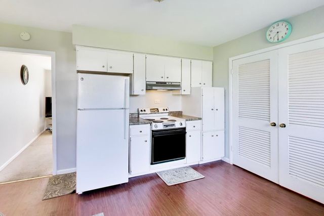 2N135 Bloomingdale Road, Glen Ellyn, IL 60139