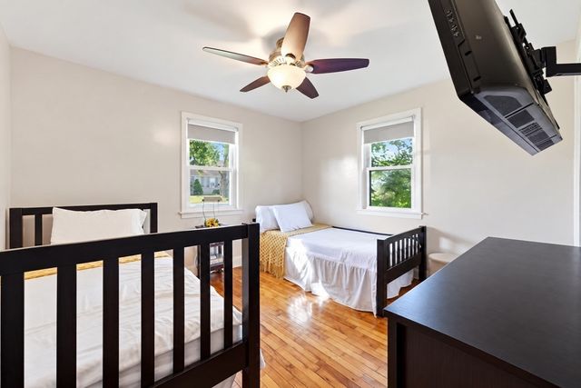 68 Alhambra Cir N, Agawam, MA 01001