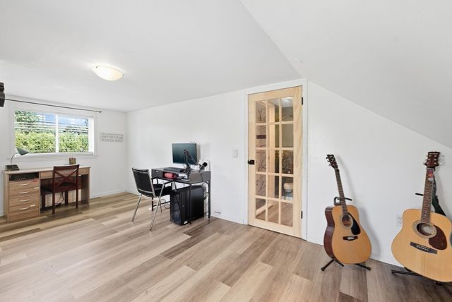 68 Alhambra Cir N, Agawam, MA 01001