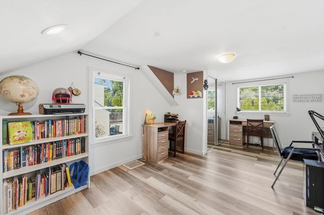 68 Alhambra Cir N, Agawam, MA 01001