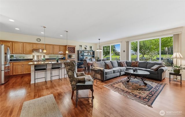 23041 NE 127th Way, Redmond, WA 98053