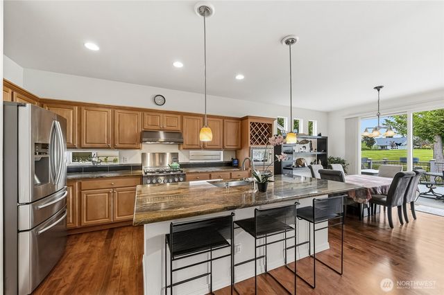 23041 NE 127th Way, Redmond, WA 98053