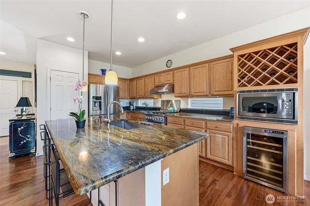 23041 NE 127th Way, Redmond, WA 98053
